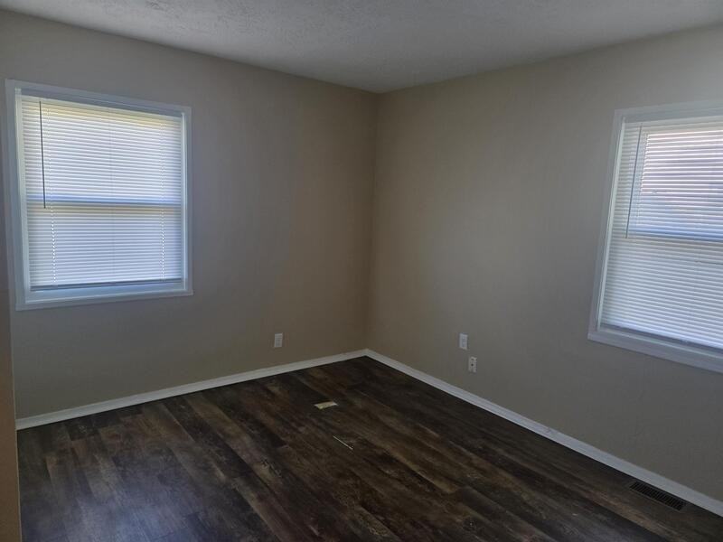 3141 Danbury Rd - Photo 6 of 12