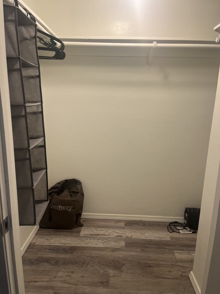 1717 Main St #12 - Photo 6 of 7
