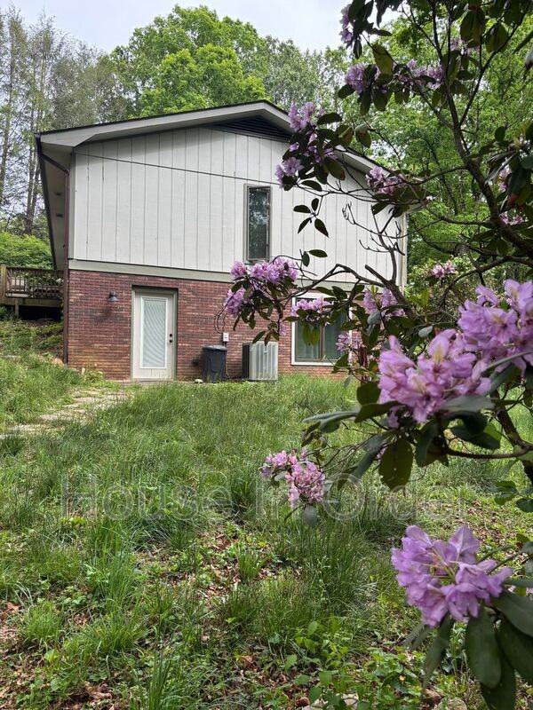 12 Rockwood Ln - Photo 2 of 12