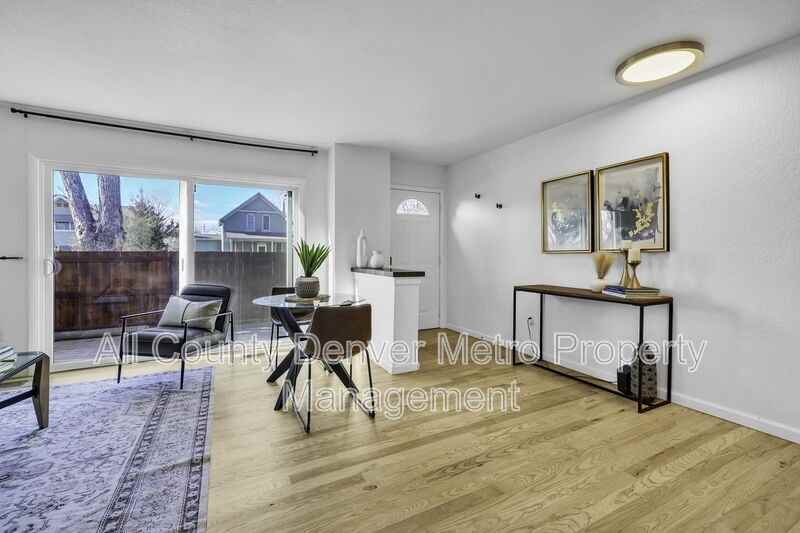 2808 Eaton St - Photo 6 of 38