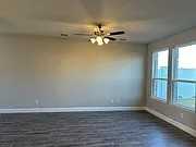1016 Portina Dr - Photo 4 of 23