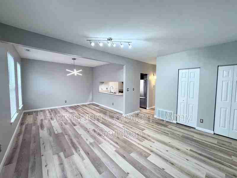 2336 Rutger St #C - Photo 3 of 18