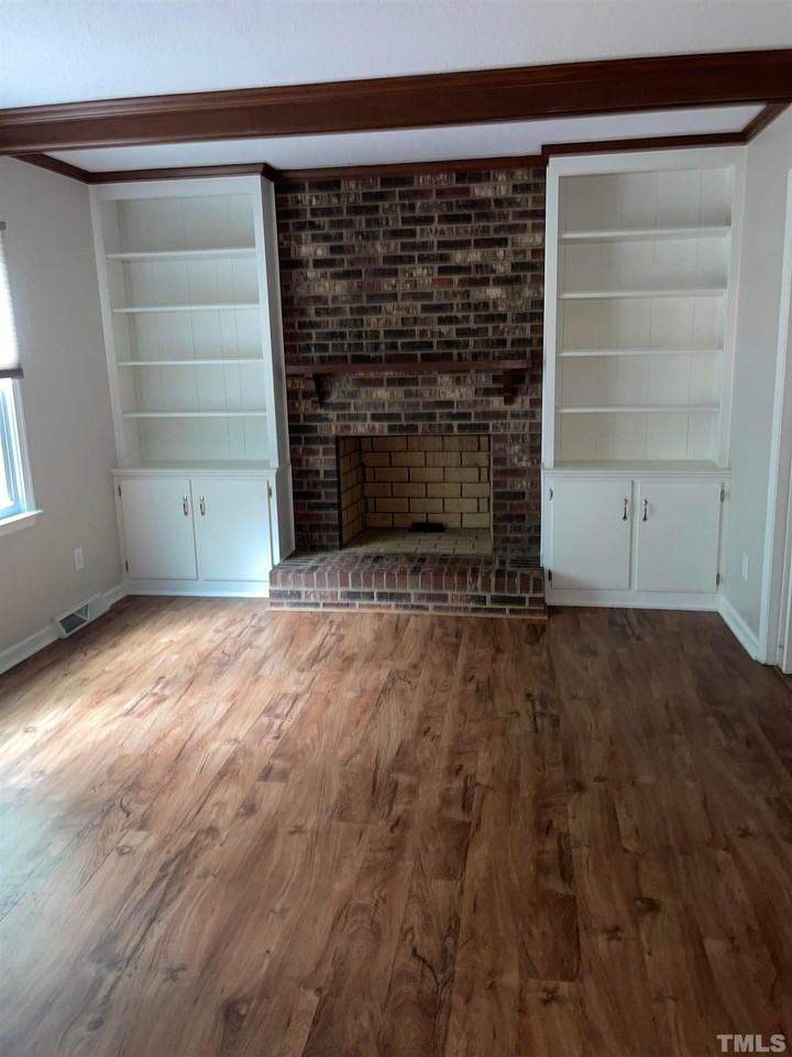 407 Portsmouth Ct - Photo 6 of 20