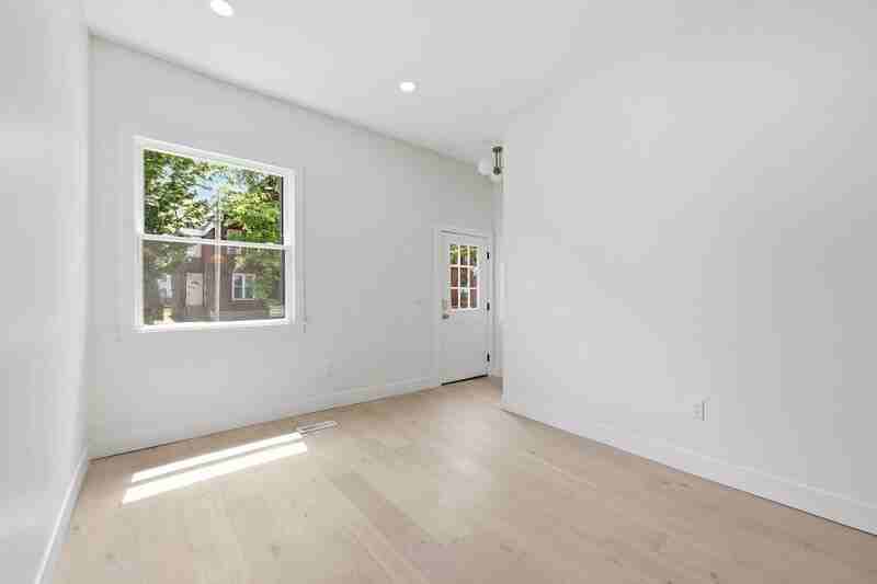 830 Oak St - Photo 3 of 21