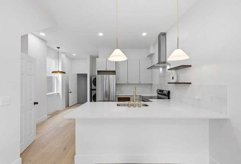 830 Oak St - Photo 7 of 21