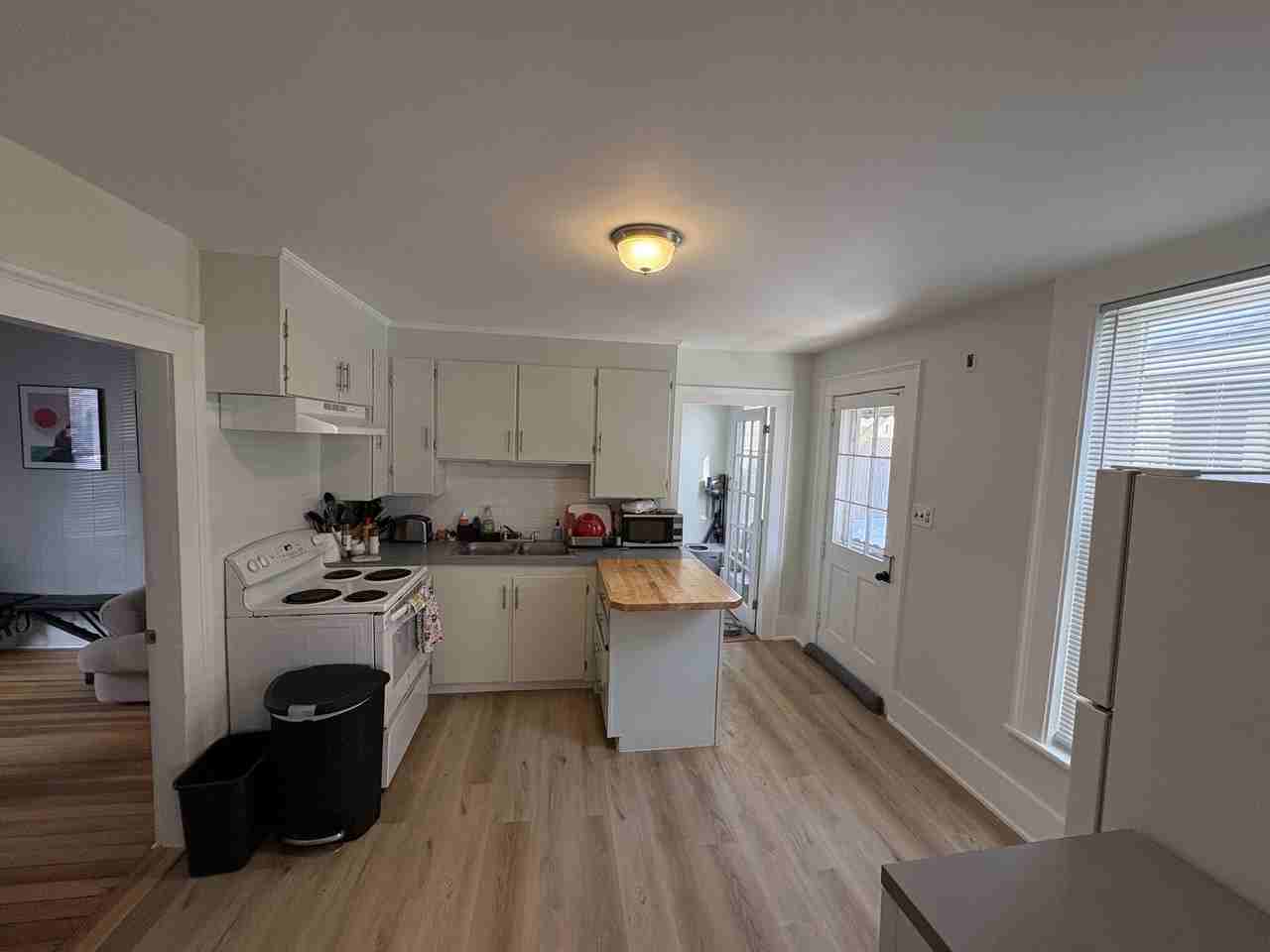 14 Essex St #1 - Photo 4 of 10