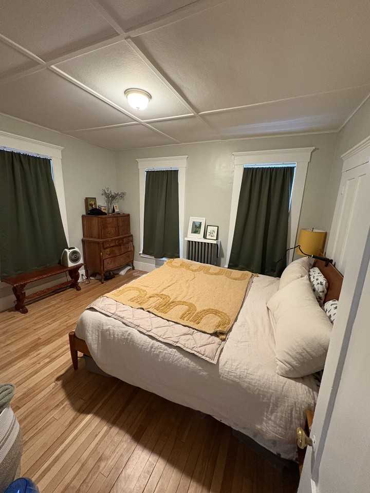 14 Essex St #1 - Photo 7 of 10
