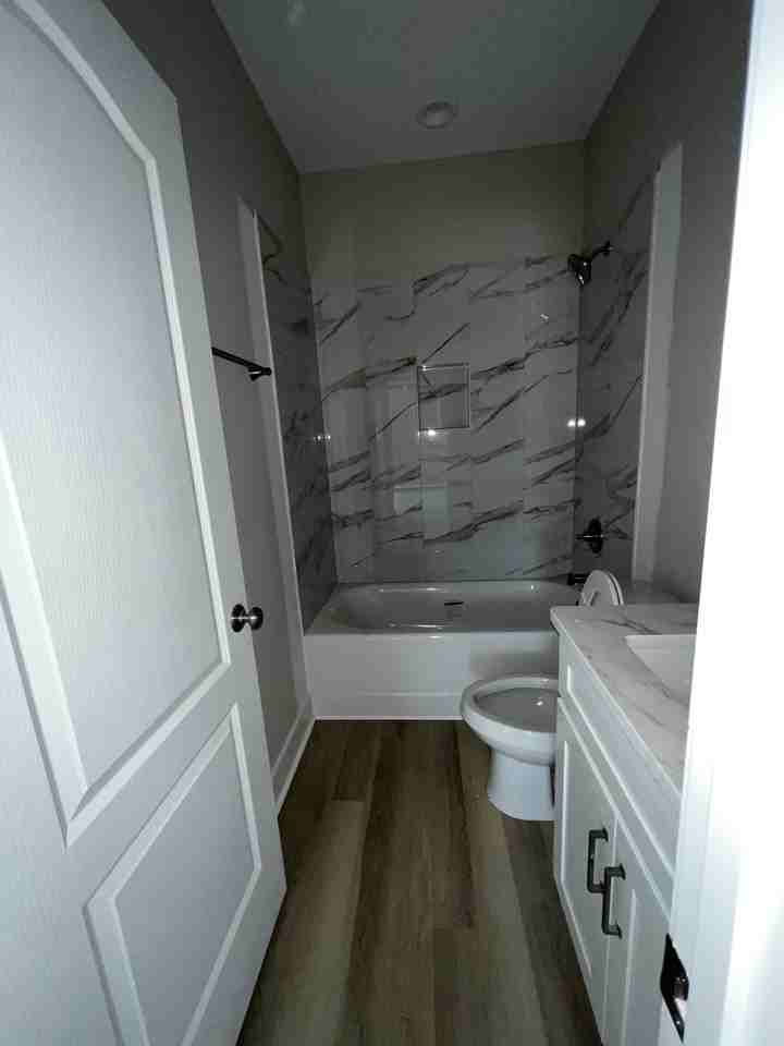 563 N Washington St - Photo 2 of 9