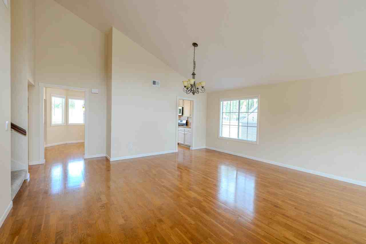 7588 Rock Canyon Dr - Photo 3 of 25