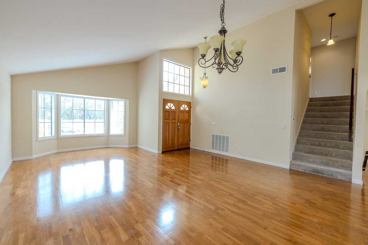 7588 Rock Canyon Dr - Photo 5 of 25