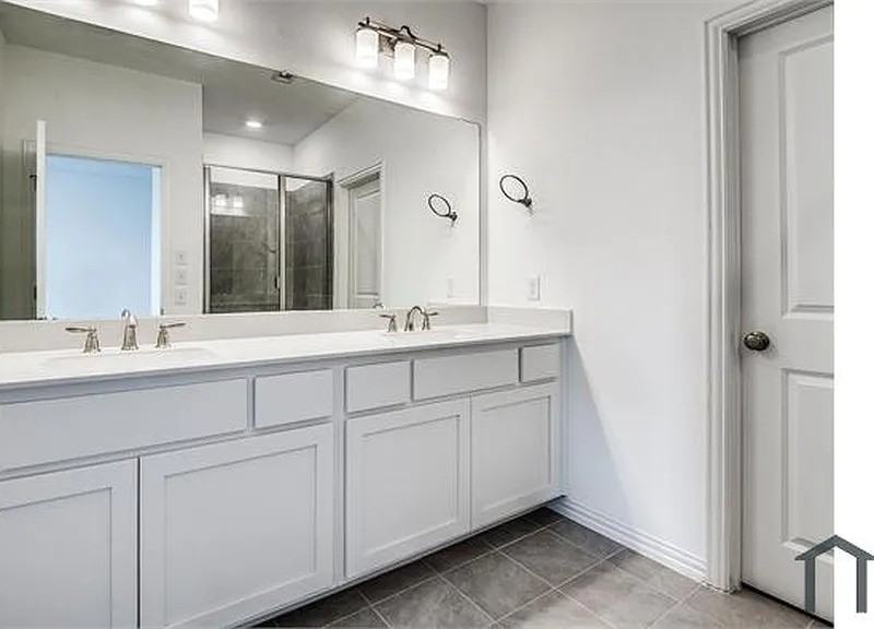 7557 Regal Ln - Photo 2 of 9