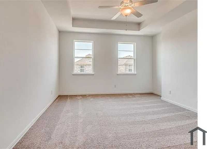 7557 Regal Ln - Photo 6 of 9