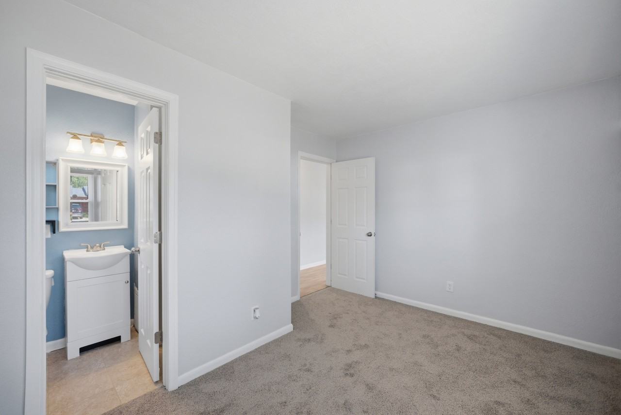 3308 Woodsman Ln - Photo 6 of 15