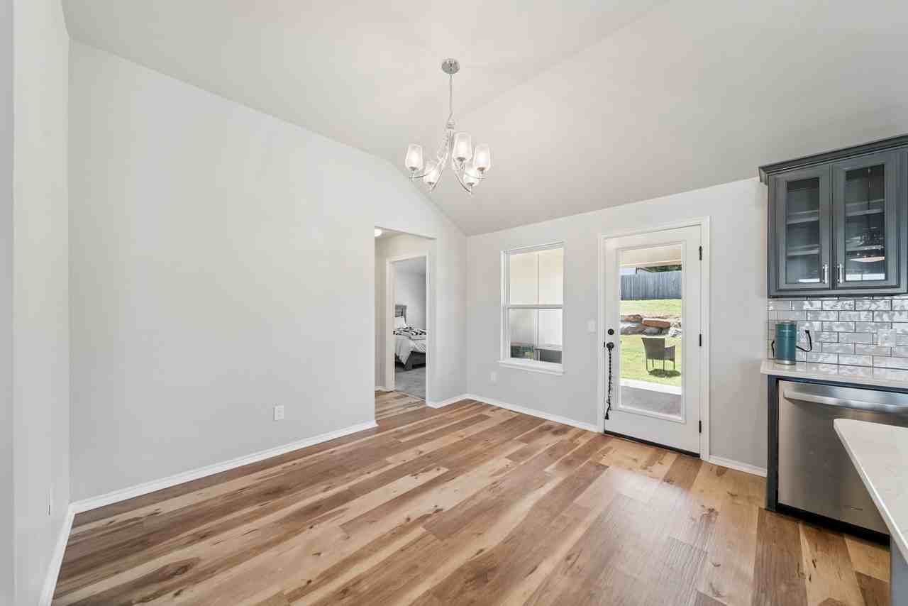 1216 Autry St - Photo 7 of 15