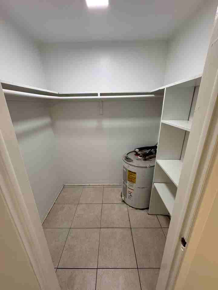 1115 Sw 15th Ter #2 - Photo 3 of 8