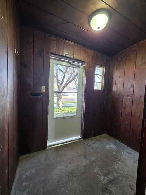 702 8th Ave N #706 - Photo 2 of 16
