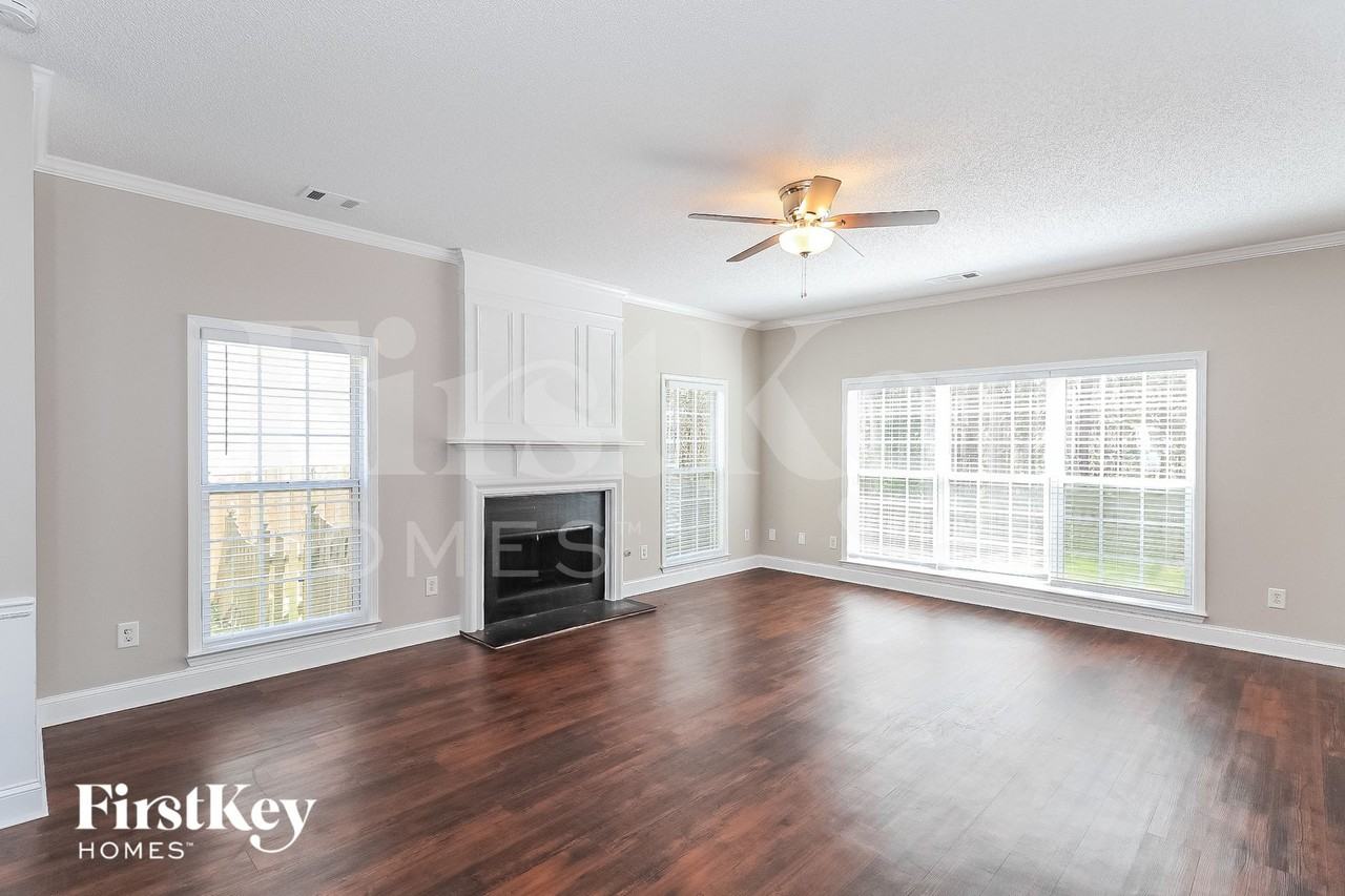 232 Ashland Dr - Photo 2 of 15