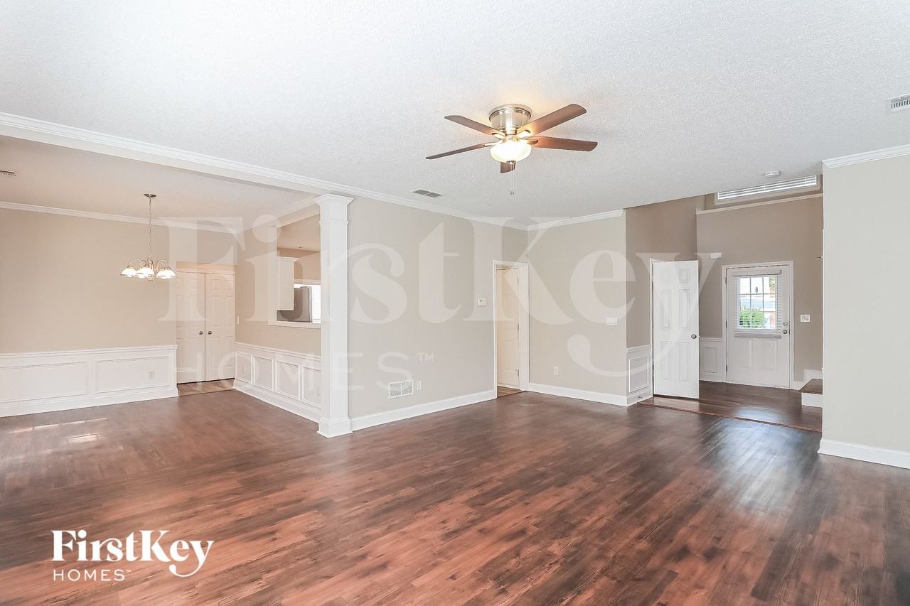 232 Ashland Dr - Photo 3 of 15