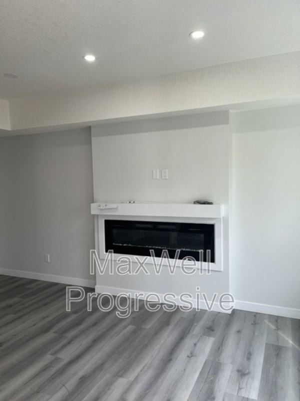 10821 112 St Nw #1 - Photo 4 of 27