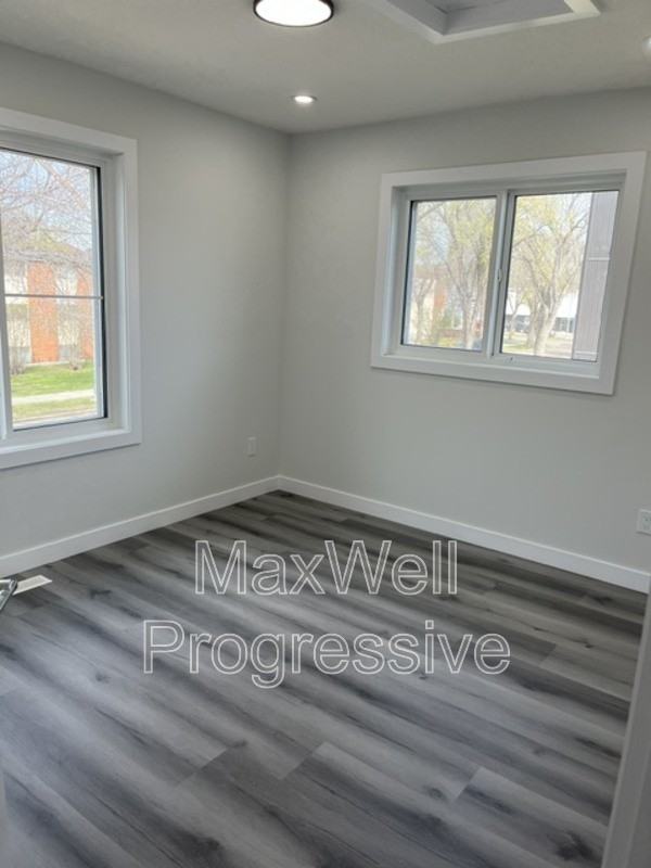10821 112 St Nw #1 - Photo 6 of 27