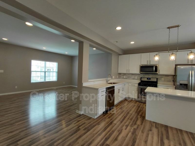 12728 Ellsworth St - Photo 2 of 8