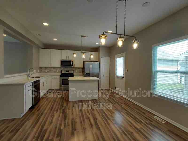 12728 Ellsworth St - Photo 3 of 8