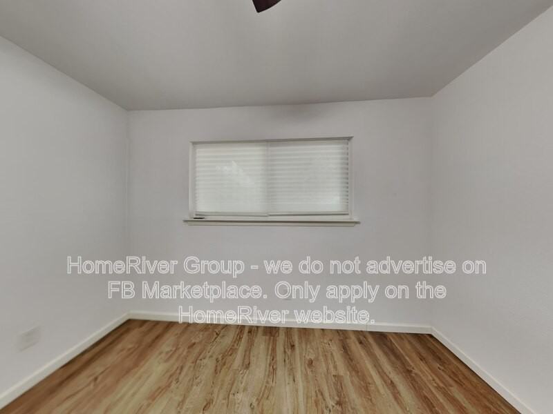 3002 Friendswood Dr - Photo 6 of 31
