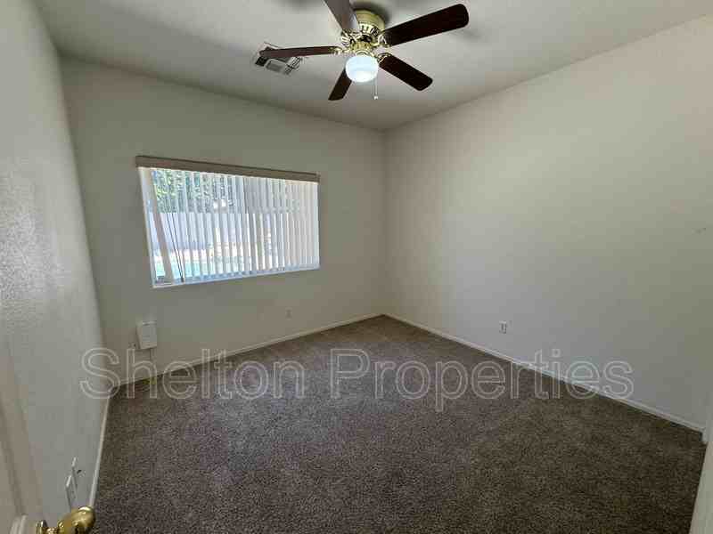 7662 W Via Del Sol - Photo 7 of 27