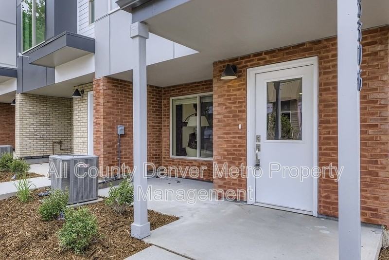 15312 W 69th Pl - Photo 3 of 28