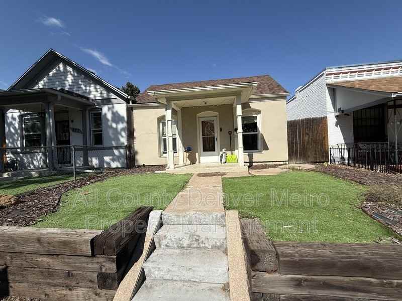 831 Elati St - Photo 2 of 17