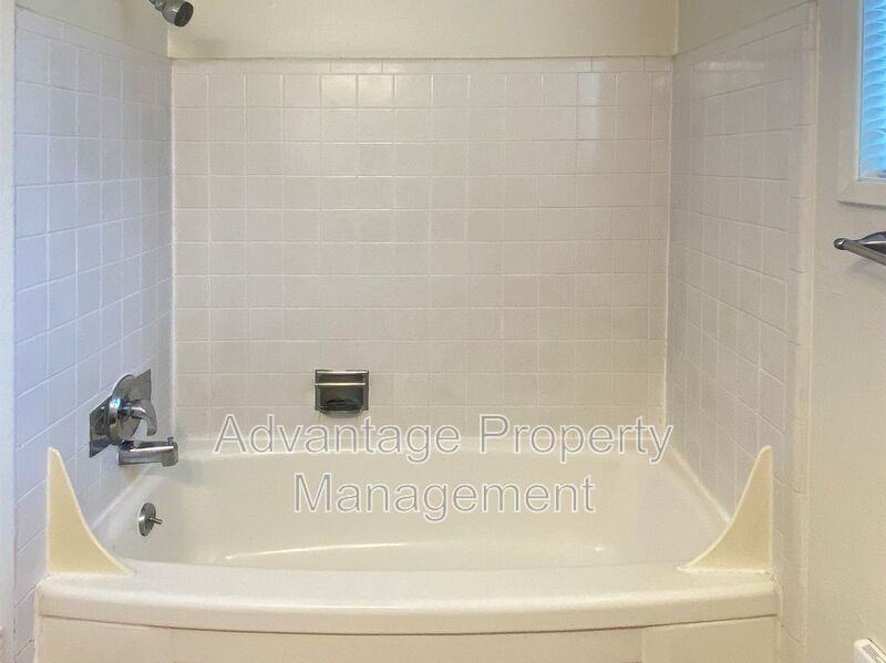 339 Jackson St W #3B - Photo 2 of 21