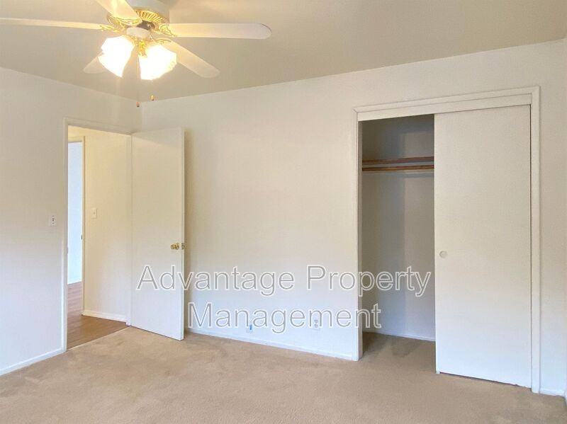 339 Jackson St W #3B - Photo 4 of 21