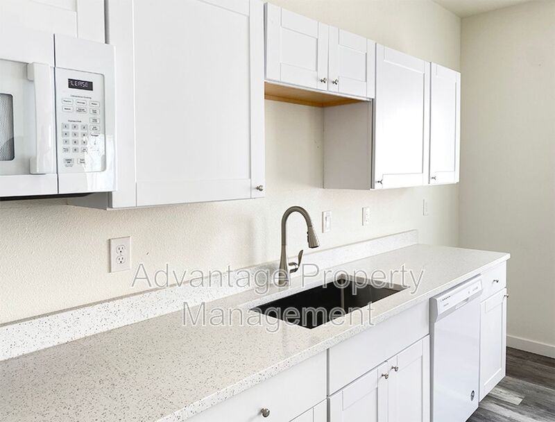 368 Spaulding Ave #A2 - Photo 2 of 7