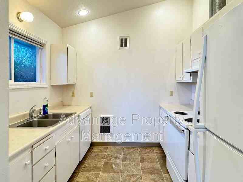 4010 Sw Western Blvd - Photo 3 of 20
