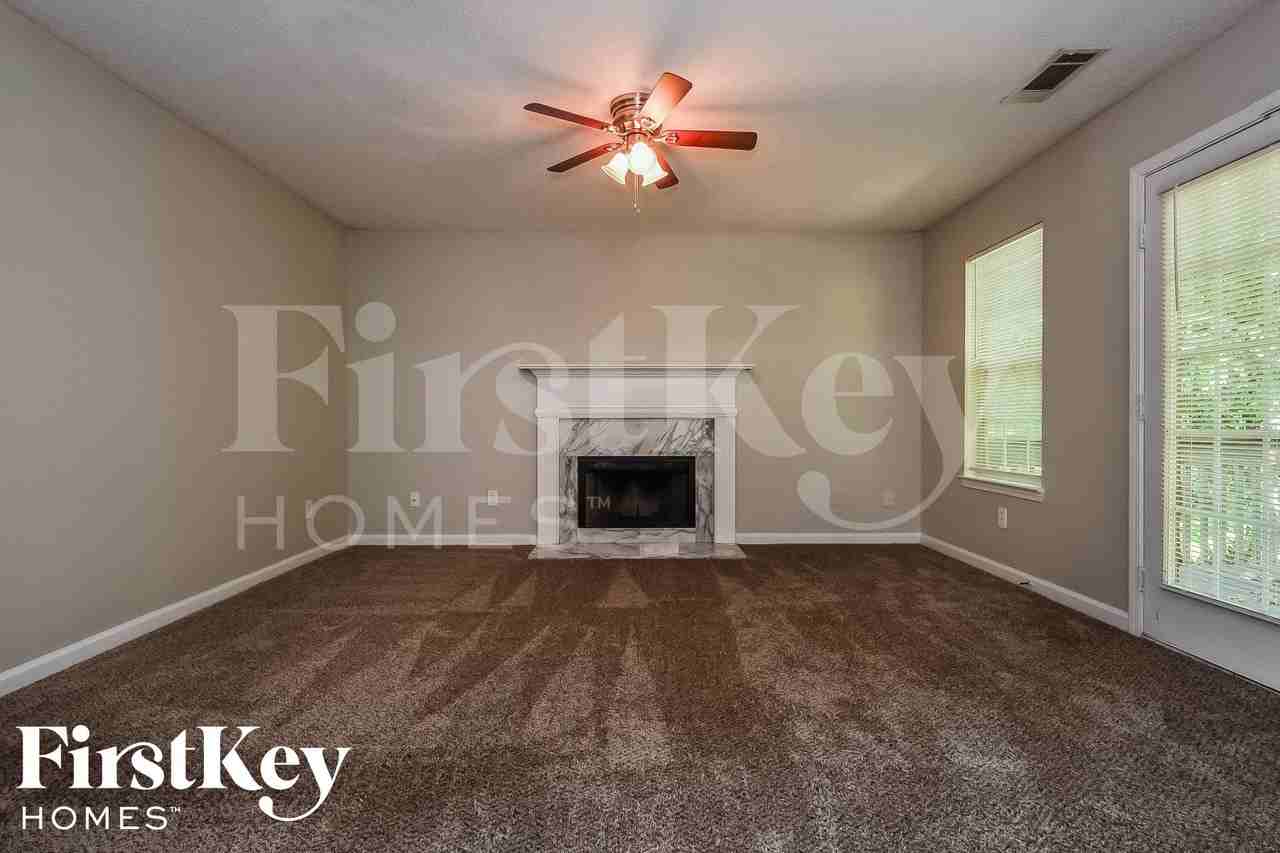 7976 Mustang Ln - Photo 3 of 15