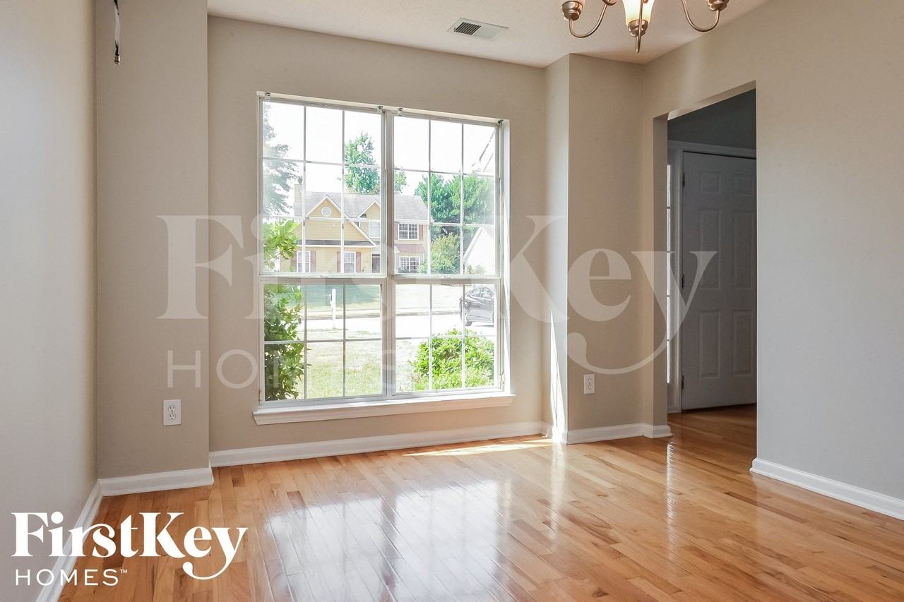 7976 Mustang Ln - Photo 4 of 15