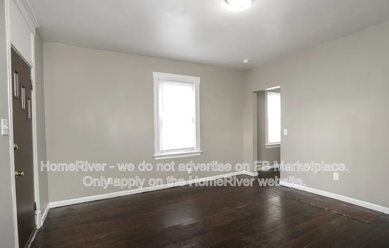 5121 Silver St - Photo 2 of 16