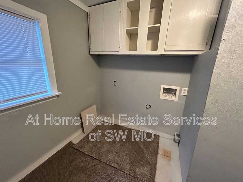 729 E Garfield St - Photo 7 of 12