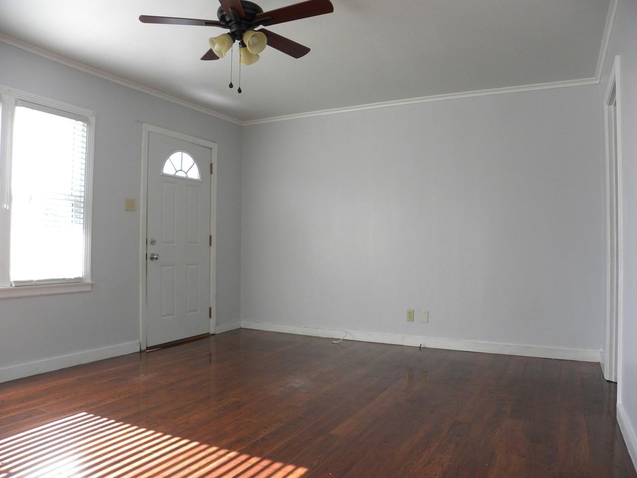 2058 South Dr - Photo 4 of 25