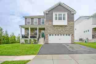 32 Westmont Dr #4 - Photo 1 of 1