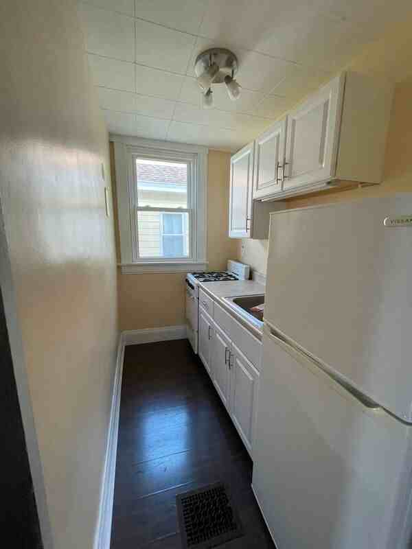 2418 Robertson Ave #2 - Photo 3 of 15