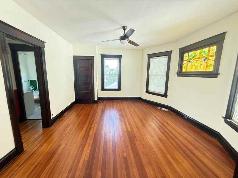 2418 Robertson Ave #2 - Photo 5 of 15