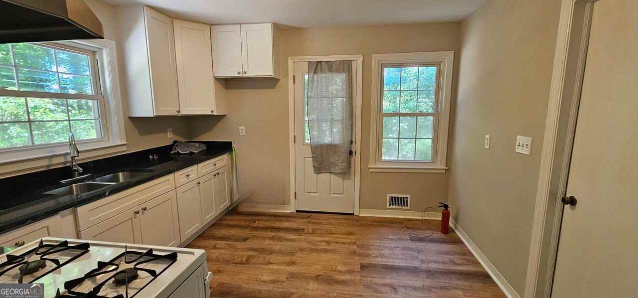 488 Pomona Cir Sw - Photo 5 of 5