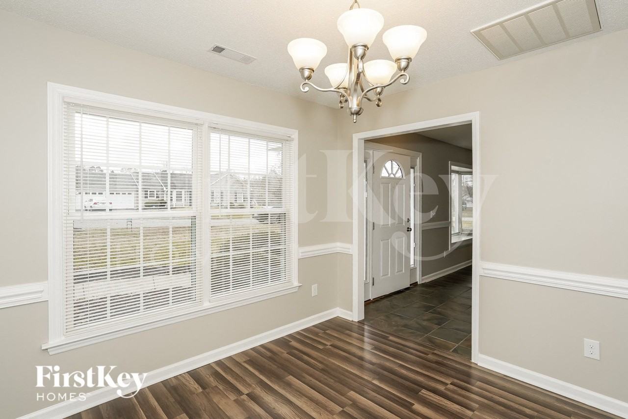 6350 River Crest Dr - Photo 4 of 15