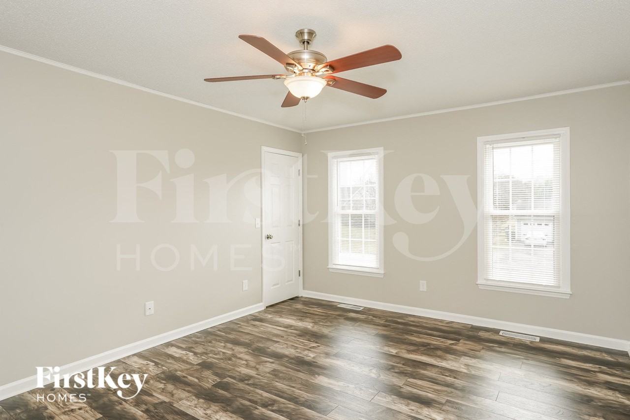 6350 River Crest Dr - Photo 7 of 15