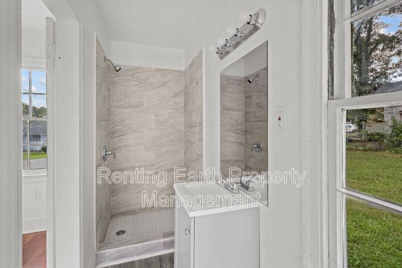 2537 3rd St Ne - Photo 4 of 18