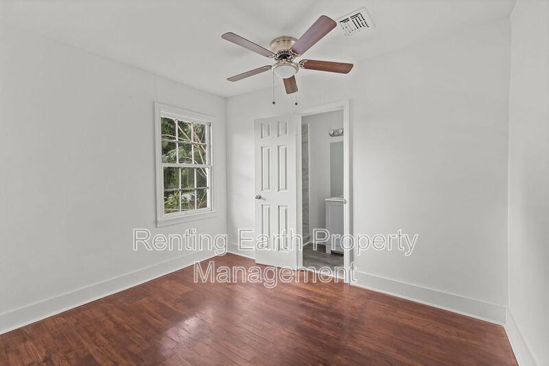 2537 3rd St Ne - Photo 5 of 18