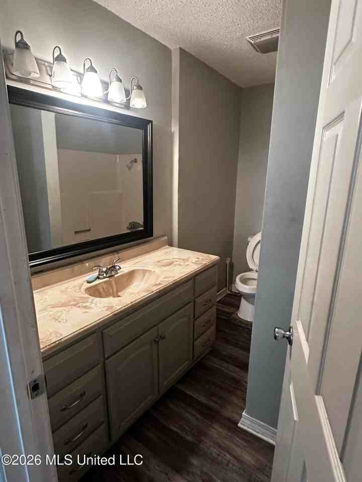 4502 Newman Ave - Photo 2 of 4