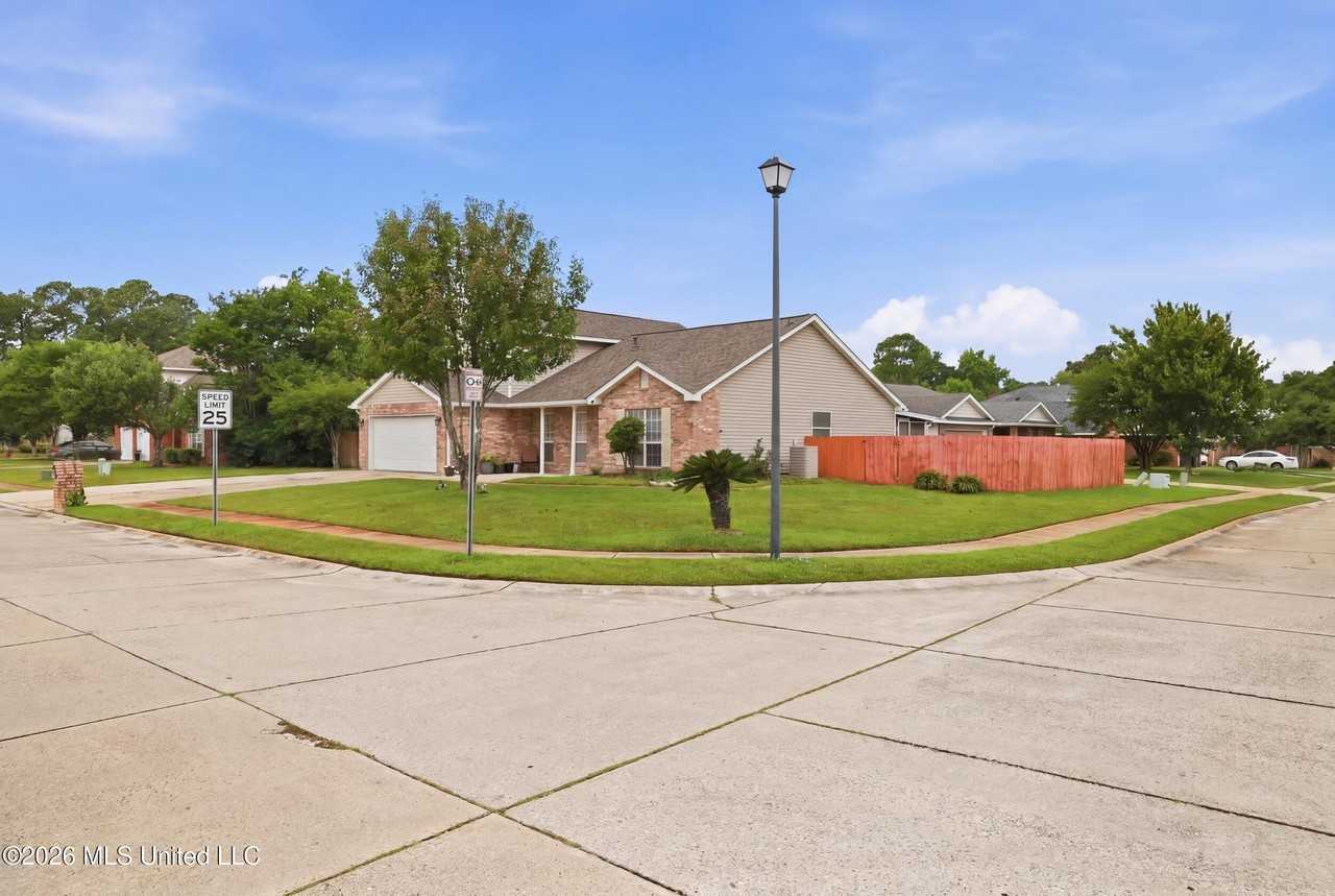 2232 Club Moss Cir - Photo 4 of 47