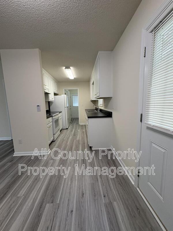 303 Sunrise Ave - Photo 3 of 11